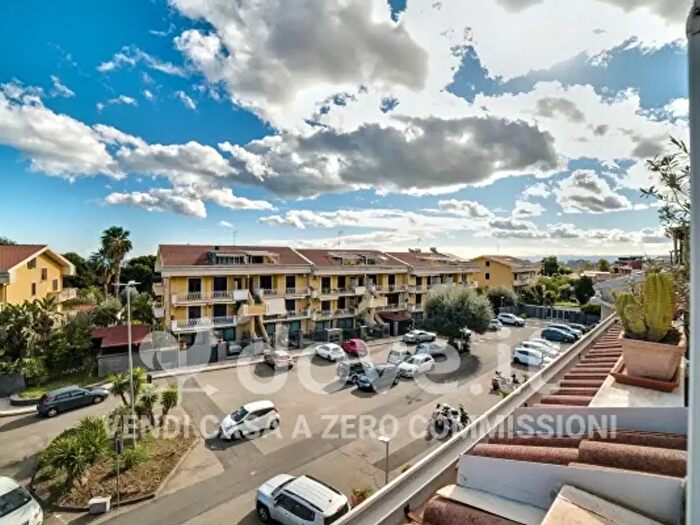 Appartamento con 6 locali in vendita in Via San Nullo m, Catania