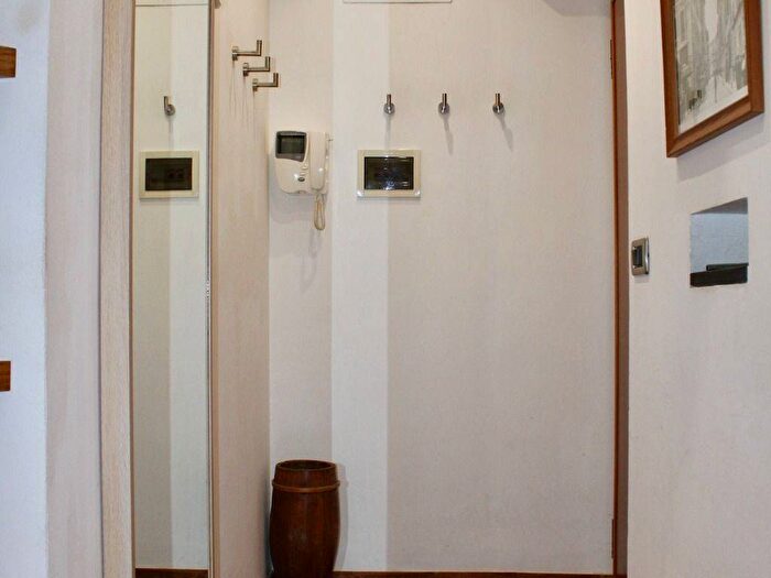 Appartamento bilocale in affitto in Piazzetta San Carlo, Prè, Genova