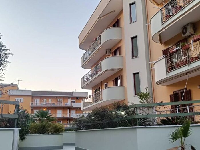 Appartamento quadrilocale in affitto in Via Francesco Petrarca, Centurano, Caserta