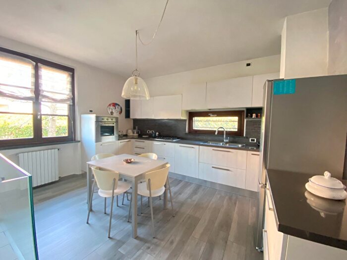 Appartamento trilocale in affitto in San Giuliano Terme