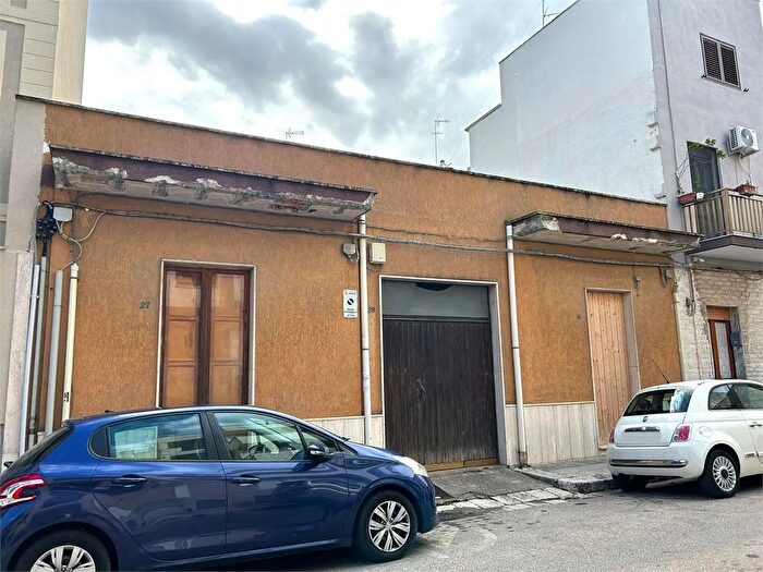 Casa quadrilocale in vendita in Via De Gracchi Brindisi, Brindisi