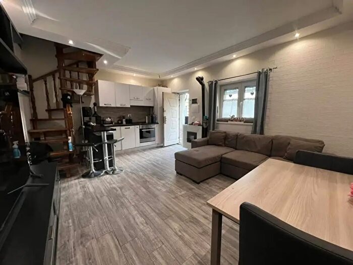 Casa bilocale in vendita in Massa