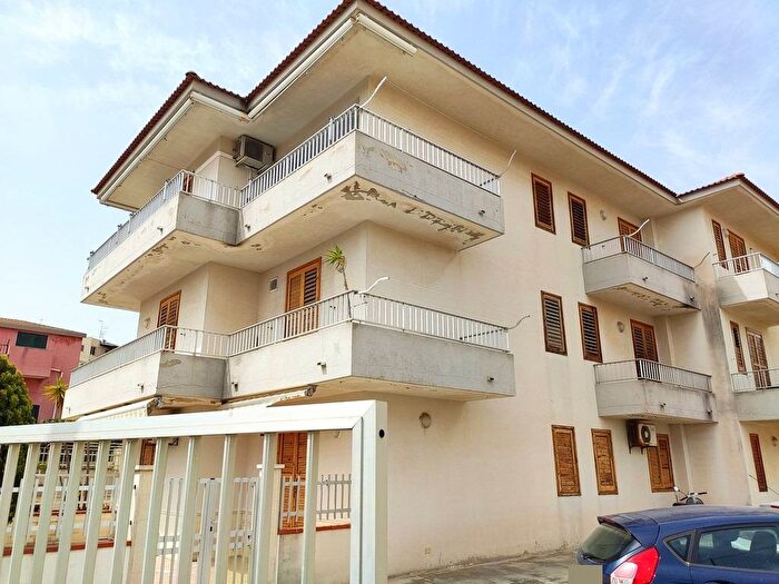 Appartamento trilocale in affitto in Via Duilio, Marina di Ragusa Centro, Ragusa