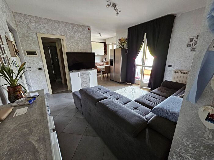 Appartamento quadrilocale in vendita in a Provinciale CarraraAvenza, Carrara