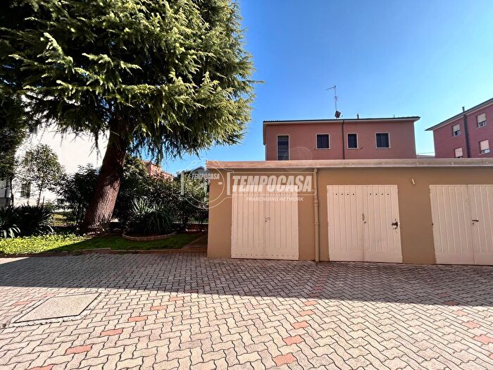 Appartamento quadrilocale in vendita in Via Augusto Pulega, Bologna