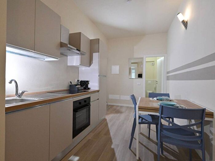 Appartamento trilocale in affitto in Via Roma, Politecnico Scalabrini, Piacenza