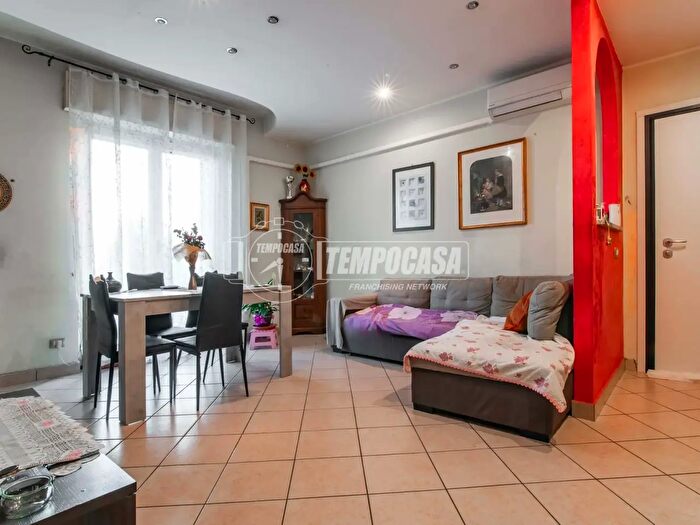 Appartamento trilocale in vendita in Via Ambrogio Colombo, Gorla Minore