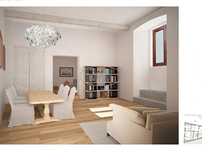 Appartamento con 6 locali in vendita in Montevarchi