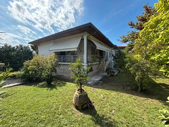 Casa con 6 locali in vendita in Via Cervolapittola, Massa