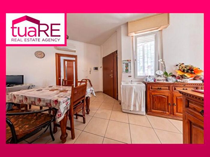 Appartamento trilocale in vendita in Via dell Archeologia, Roma