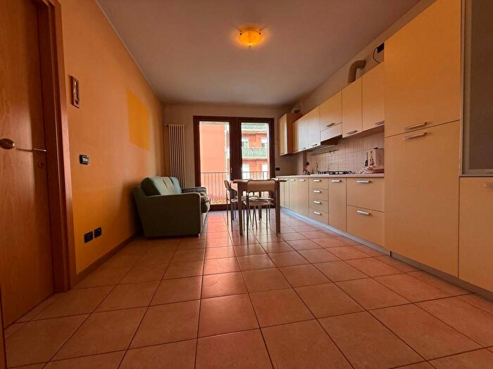 Appartamento bilocale in affitto in Via Colombera di Sotto, Centro, Cisano Bergamasco