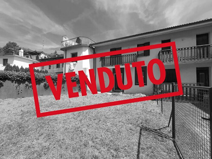 Casa trilocale in vendita in Via Roma, Cavazzo Carnico