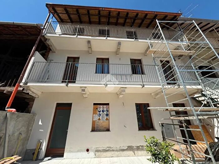 Case in Vendita e in Affitto - 3