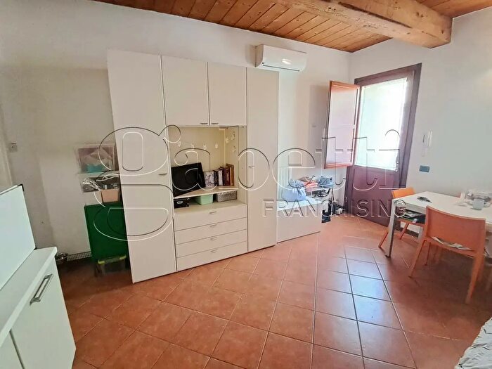 Appartamento monolocale in vendita in Via Brasavola, Ferrara