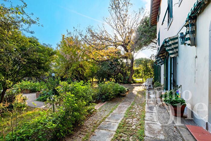 Casa trilocale in vendita in Via del Pastore, Livorno