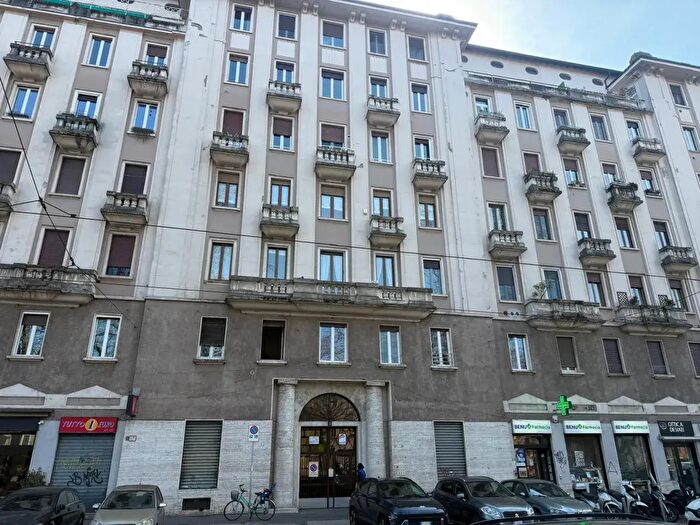 Appartamento bilocale in vendita in Piazza Prealpi, Milano