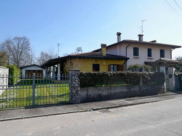 Casa trilocale in vendita in Spilimbergo