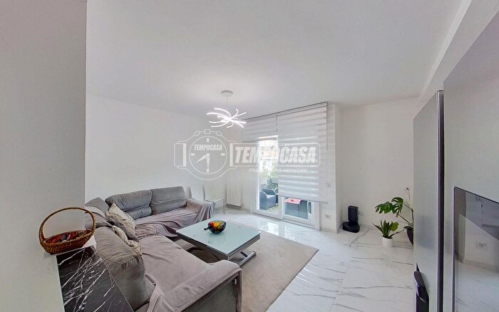 Appartamento quadrilocale in vendita in Via Monte Grappa, Meda