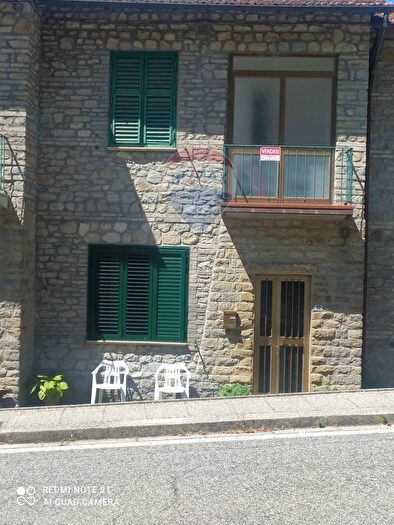 Casa con 5 locali in vendita in Via Roma, Chiusi Della Verna