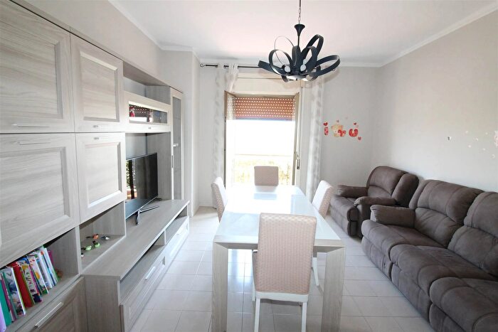 Appartamento quadrilocale in vendita in Via Gela, Lentini