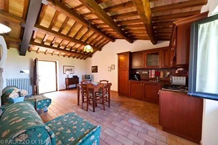 Casa con 16 locali in vendita in Strada Castel dArno, Perugia