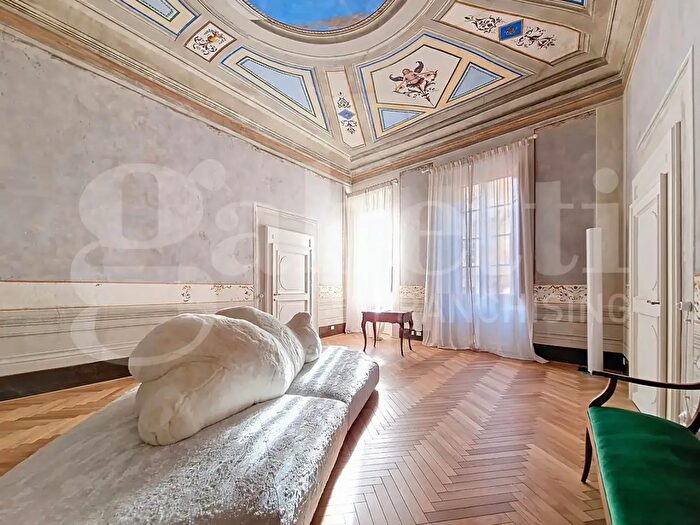 Appartamento con 10 locali in vendita in Ponte di Mezzo, Pisa