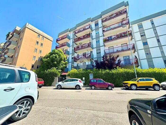 Appartamento bilocale in affitto in Via Caldarola, Bari