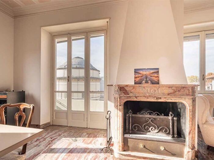 Casa con 5 locali in affitto in Via Villa della Regina, Gran Madre Crimea, Torino