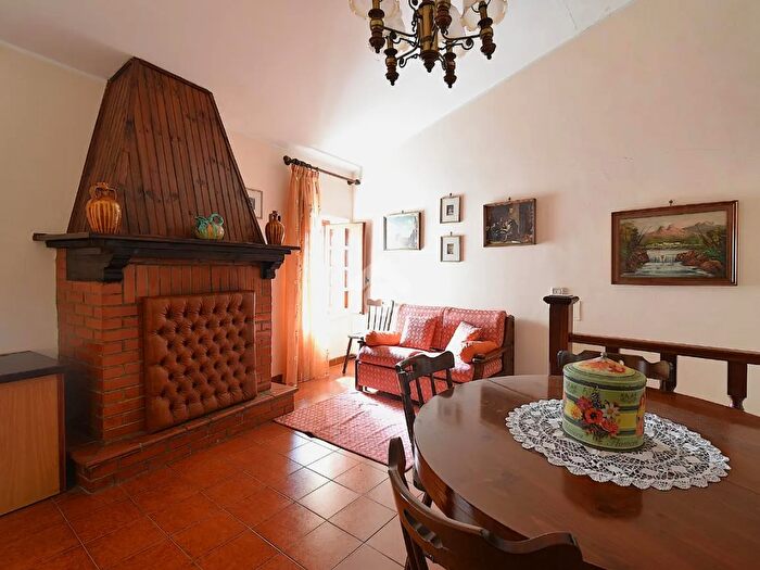 Casa quadrilocale in vendita in Via dellOspedale, Sermoneta