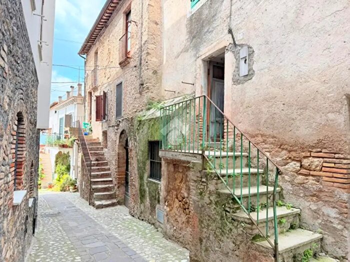 Appartamento bilocale in vendita in Via degli Archi, Torri In Sabina