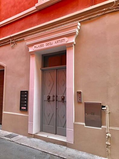 Appartamento quadrilocale in affitto in Via Francesco Rismondo, Centro Storico, Modena