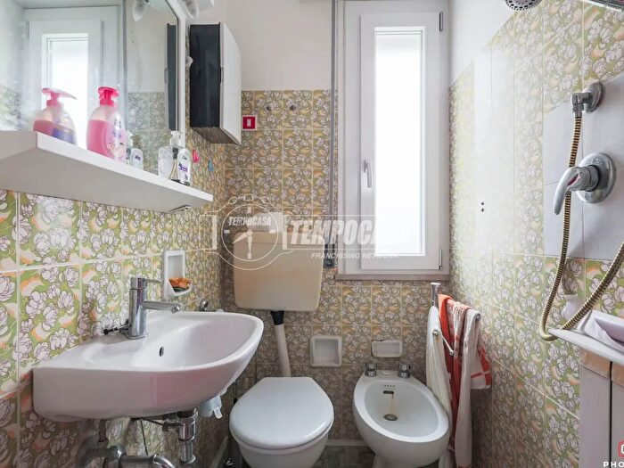 Appartamento trilocale in vendita in Viale Francesco Petrarca, Ravenna