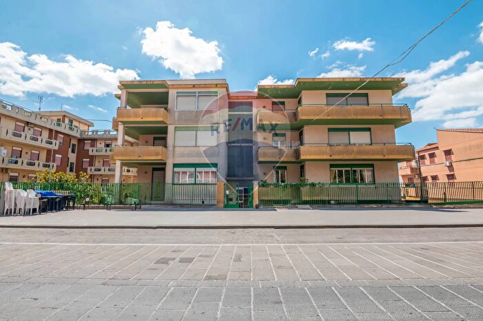 Appartamento con 7 locali in vendita in Viale Regina Margherita, Vizzini