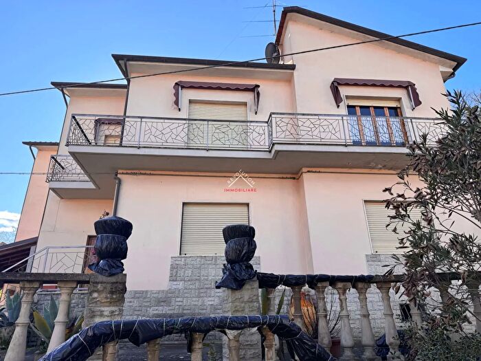Casa con 11 locali in vendita in Via Cortonese, Citta Di Castello