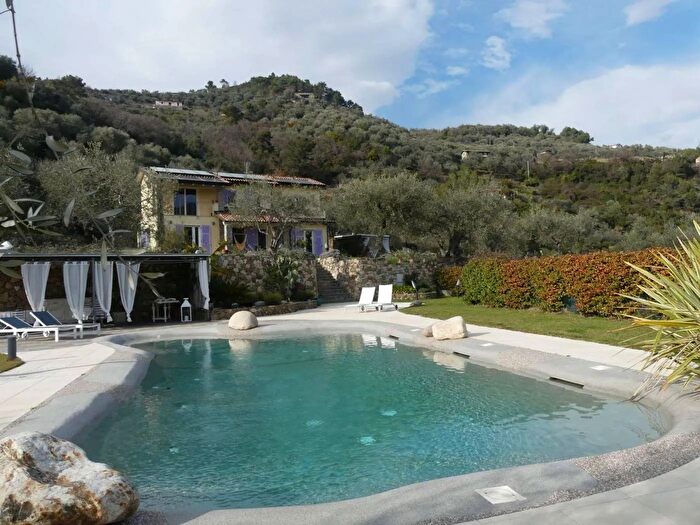 Casa con 20 locali in vendita in Borgata Barbaria Nn Dolceacqua, Dolceacqua