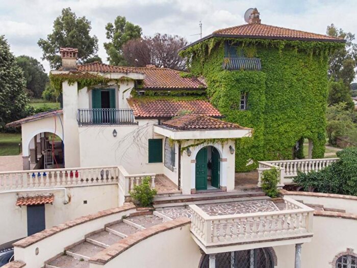 Casa con 6 locali in affitto in Via di Grottarossa, Tomba di Nerone, Roma