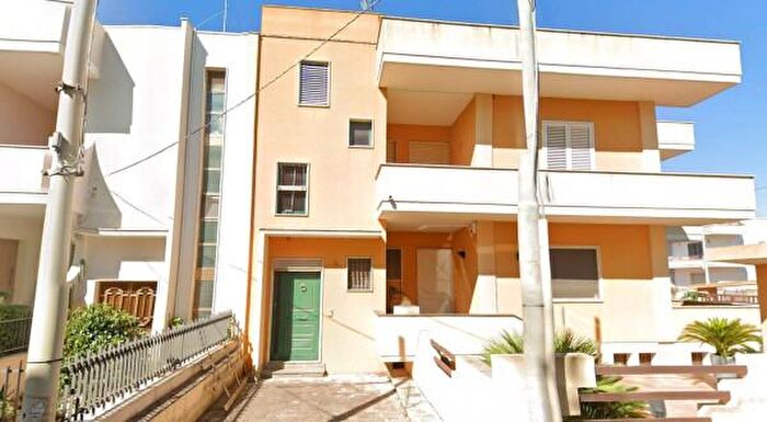 Appartamento con 5 locali in vendita in Via Gorizia, Parabita