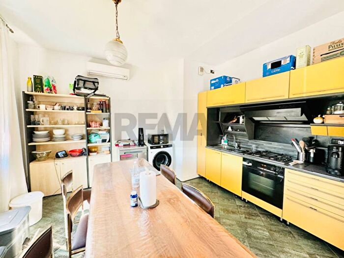 Appartamento con 5 locali in affitto in Via Vigonovese, Camin, Padova