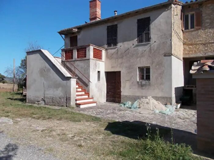 Casa con 6 locali in vendita in Via della Democrazia, Corciano