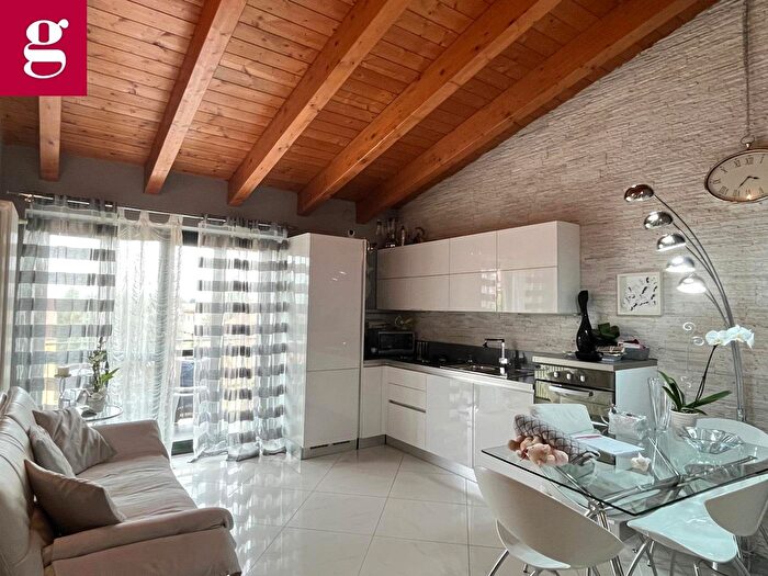 Appartamento trilocale in vendita in Via Stephenson, Settimo Milanese