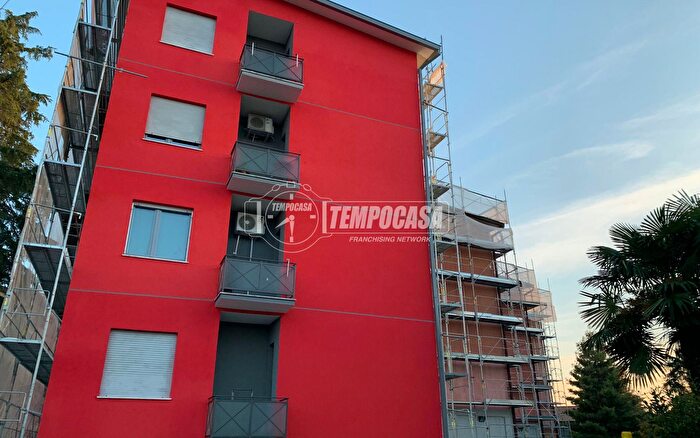 Appartamento trilocale in vendita in Viale Giuseppe Verdi, Merate