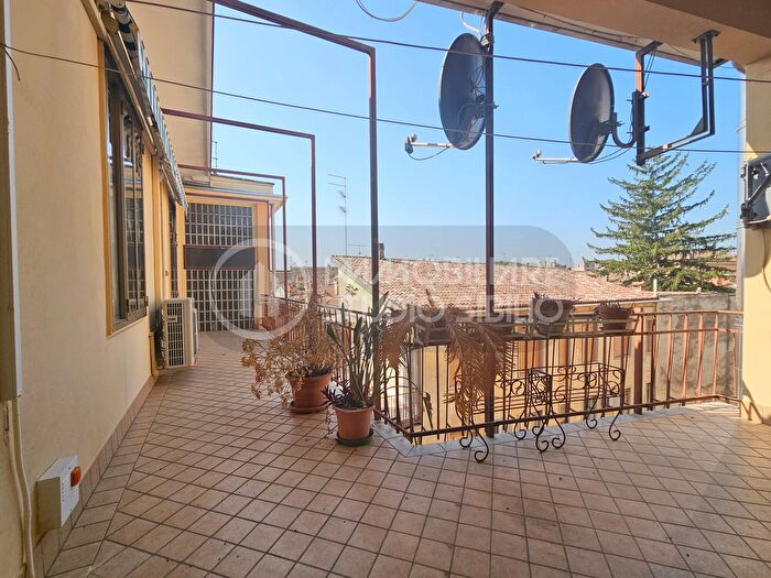 Appartamento con 6 locali in vendita in Via Dario Tassoni, Mantova