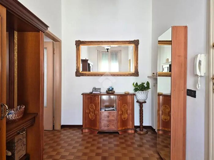 Appartamento trilocale in vendita in Viale Pola, Ferrara