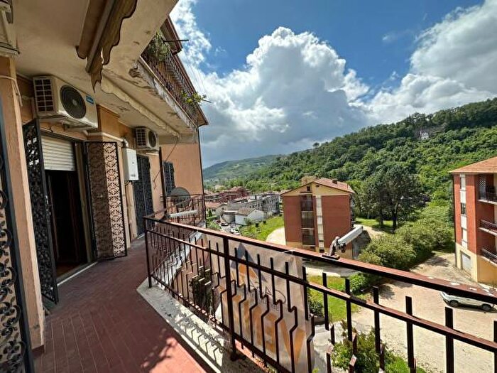 Appartamento quadrilocale in vendita in Via Lorenzo De Dominicis, Orte