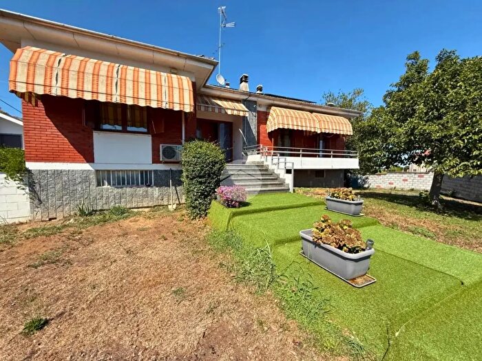 Casa quadrilocale in vendita in Via Vercelli, Borgo Vercelli