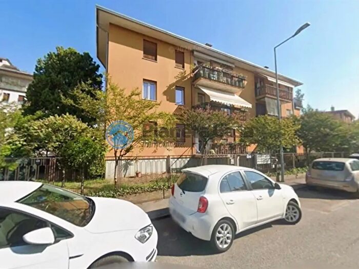 Appartamento con 6 locali in vendita in Via Lister a, Padova