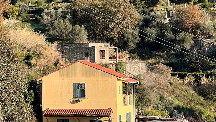 Casa con 5 locali in vendita in Strada Cornice dei Due Golfi, Bordighera
