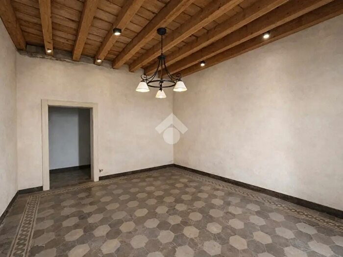 Appartamento con 6 locali in vendita in Via Marengo, Chiari