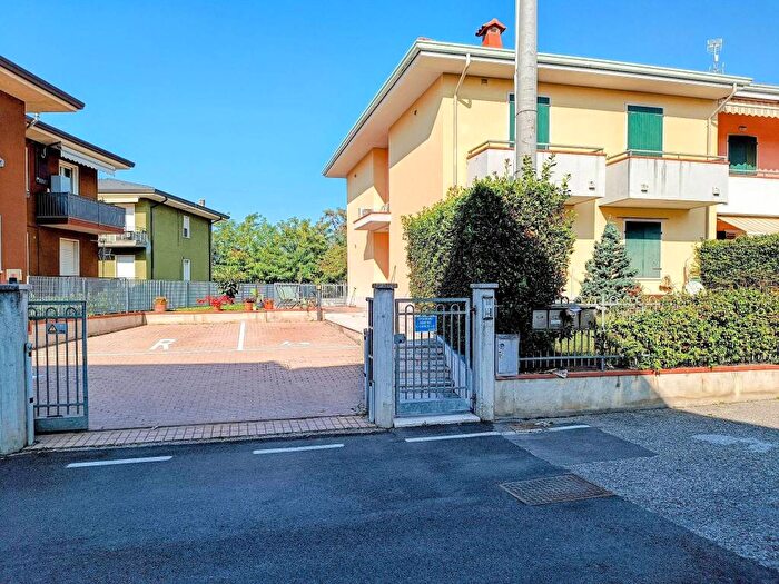 Appartamento bilocale in affitto in Vicolo Carrettelli, Centro, Peschiera del Garda