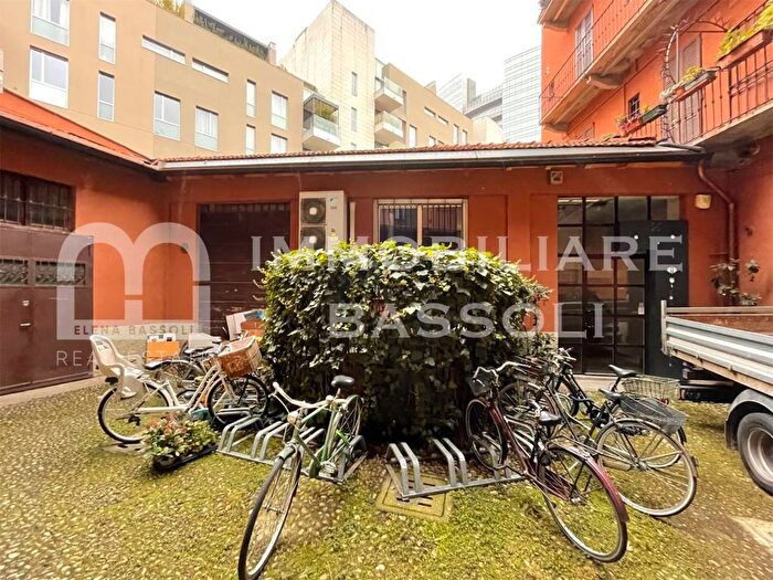 Appartamento quadrilocale in affitto in Via Carlo De Cristoforis, Garibaldi Corso Como, Milano